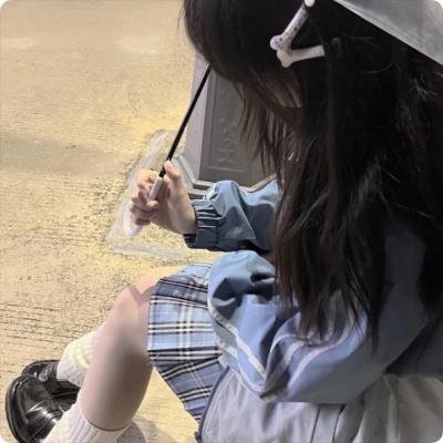 他在窥视你